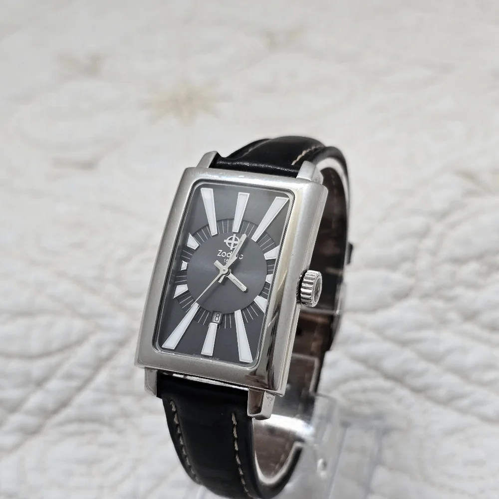 Rare Zodiac Tank Men's Watch ZO3401 Classic Line Black Dial Swiss Made Sunbeam